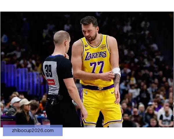 NBA罚款风波 庄神动作萨格斯扔牙套各被罚两万五千美元